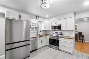 2040 Parkhurst Ct, Cincinnati, OH 45224 - Photo 15
