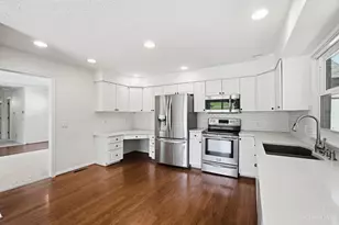 8127 Timbertree Way, West Chester, OH 45069 - Photo 7