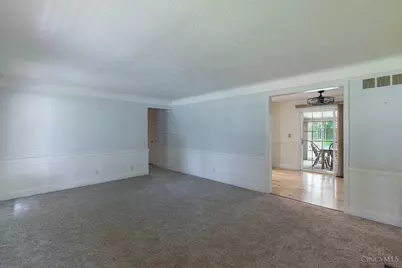 567 Lang Road, Union Township, OH 45244 - Photo 5