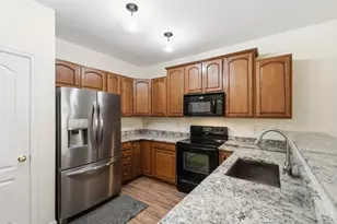 7462 Bridge Point Dr, Green Township, OH 45248 - Photo 11