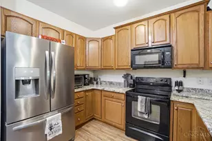 7462 Bridge Point Dr, Green Township, OH 45248 - Photo 11