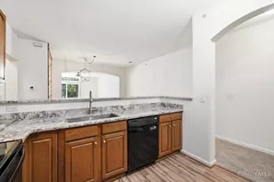 7462 Bridge Point Dr, Green Township, OH 45248 - Photo 13