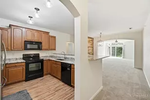 7462 Bridge Point Dr, Green Township, OH 45248 - Photo 9