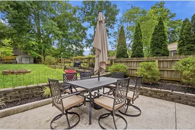2712 Ridgewood Avenue, Columbia Township, OH 45213 - Photo 37