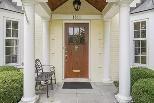 1311 Hayward Ct, Cincinnati, OH 45208 - Photo 5