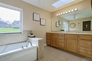 3020 Cooperhill Dr, Evendale, OH 45241 - Photo 27
