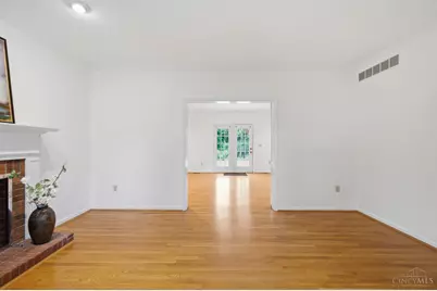 9499 Benchmark Lane, Cincinnati, OH 45242 - Photo 15