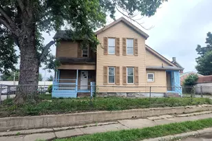 200 Maple St, Elmwood Place, OH 45216 - Photo 1
