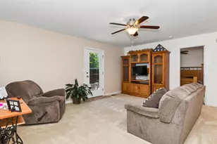 370 Wooded Run Rd, Franklin Township, OH 45120 - Photo 9