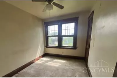 81 E Galbraith Road, Cincinnati, OH 45216 - Photo 9