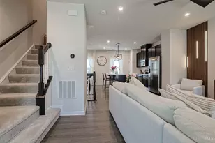 25 Wentworth Ln, Cincinnati, OH 45236 - Photo 5