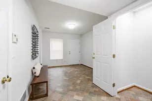 1013 John St, Cincinnati, OH 45203 - Photo 27