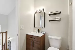 1008 John St, Cincinnati, OH 45203 - Photo 17
