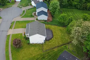 639 Ellen Dr, Union Township, OH 45255 - Photo 5