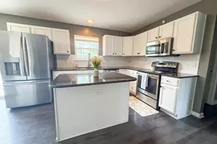 639 Ellen Dr, Union Township, OH 45255 - Photo 9