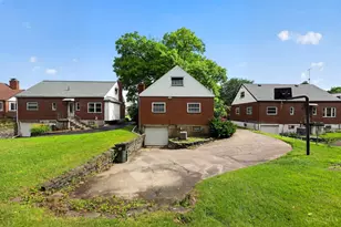 1499 Clovernoll Dr, Cincinnati, OH 45231 - Photo 3
