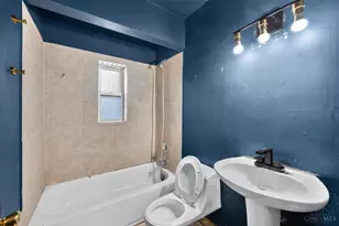 1499 Clovernoll Dr, Cincinnati, OH 45231 - Photo 31