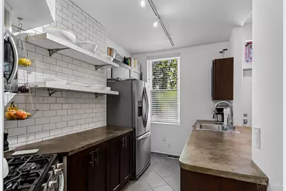 331 Milton Street, Cincinnati, OH 45202 - Photo 5