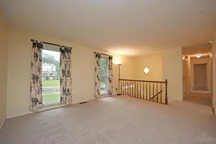 1676 Fellsmere Ln, Springfield Township, OH 45240 - Photo 9
