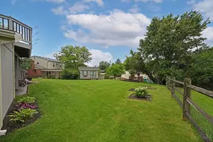 1676 Fellsmere Ln, Springfield Township, OH 45240 - Photo 43