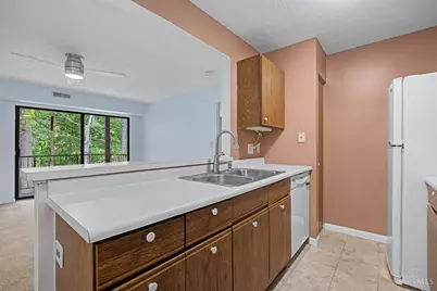 5981 Meadowcreek Drive #8, Miami Township, OH 45150 - Photo 13