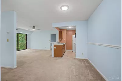 5981 Meadowcreek Drive #8, Miami Township, OH 45150 - Photo 7