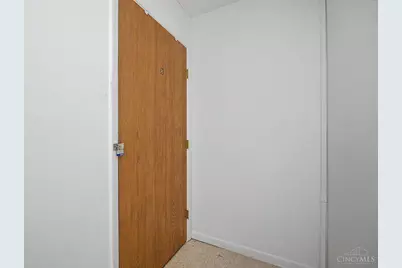 5981 Meadowcreek Drive #8, Miami Township, OH 45150 - Photo 27