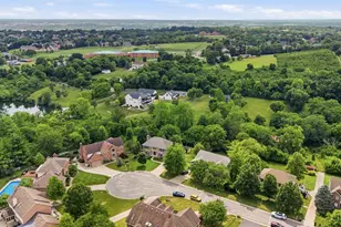 8303 Paddington Ct, West Chester, OH 45069 - Photo 3