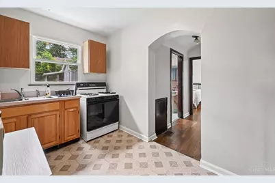 2251 Harrison Avenue, Cincinnati, OH 45211 - Photo 11