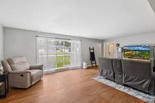111 Beacon Hill Dr, Pike Township, OH 45154 - Photo 7
