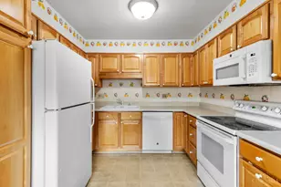 741 Stuart Ln, Union Township, OH 45245 - Photo 9