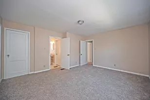 3955 Ardmore Ave, Cincinnati, OH 45229 - Photo 27