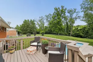 1570 Blueorchard Dr, Cincinnati, OH 45230 - Photo 25
