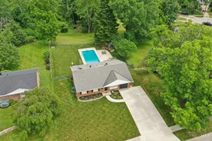 1570 Blueorchard Dr, Cincinnati, OH 45230 - Photo 35
