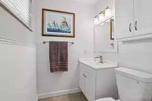 1570 Blueorchard Dr, Cincinnati, OH 45230 - Photo 15
