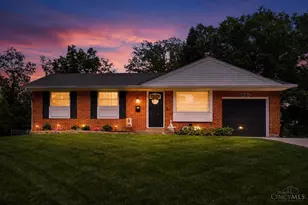 1570 Blueorchard Dr, Cincinnati, OH 45230 - Photo 3