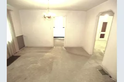 1646 Quebec Road, Cincinnati, OH 45205 - Photo 9