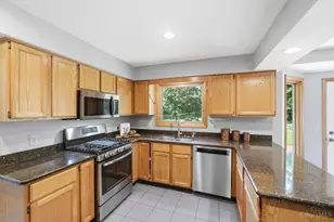 8173 Red Mill Dr, West Chester, OH 45069 - Photo 13