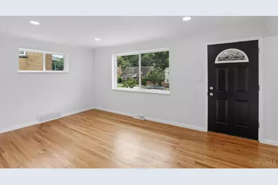 4136 Pleasure Drive, Cincinnati, OH 45205 - Photo 9