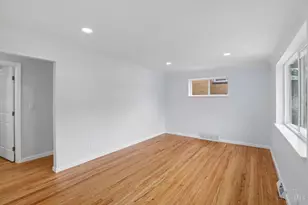 4136 Pleasure Dr, Cincinnati, OH 45205 - Photo 11