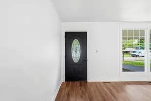 10686 Chelmsford Rd, Forest Park, OH 45240 - Photo 5