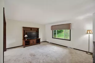 10657 Carolina Trace Rd, Harrison Township, OH 45030 - Photo 9
