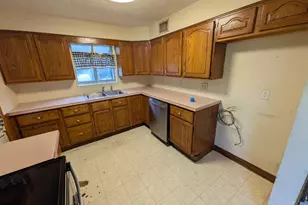 7284 Eastlawn Dr, Cincinnati, OH 45237 - Photo 7