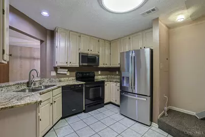 6531 Chesapeake Run #279, Green Township, OH 45248 - Photo 7