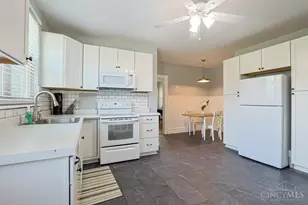 3247 Autumn Ln, Green Township, OH 45239 - Photo 15