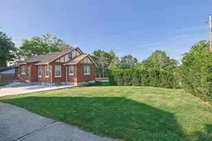 3247 Autumn Ln, Green Township, OH 45239 - Photo 35