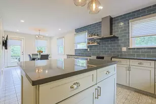 1242 Garden Cir, Wyoming, OH 45215 - Photo 19