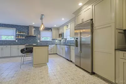 1242 Garden Circle, Wyoming, OH 45215 - Photo 17