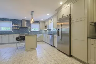 1242 Garden Cir, Wyoming, OH 45215 - Photo 17
