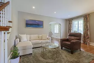 1242 Garden Cir, Wyoming, OH 45215 - Photo 7